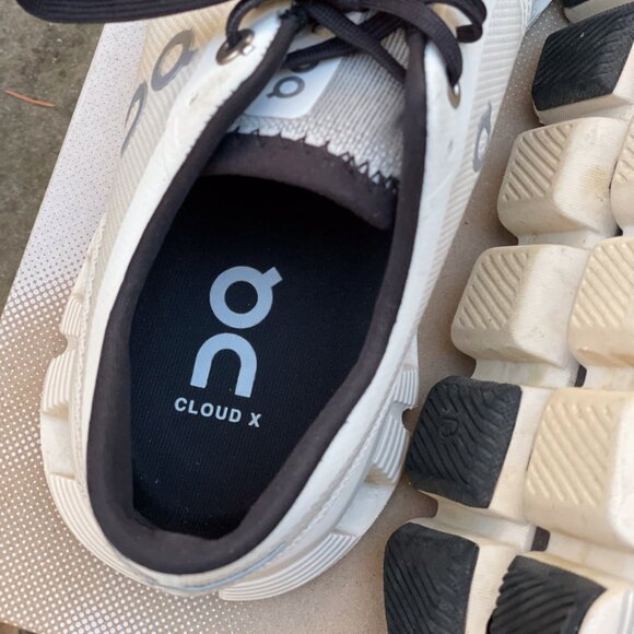 On Cloud X 3 Running Shoes - Picture 5 of 12